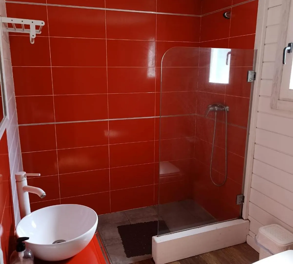 La Pinza Roja Daire Cadiz