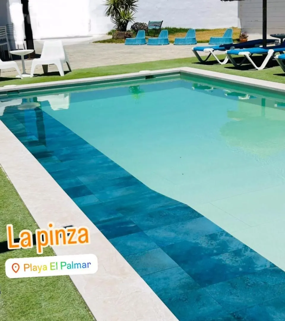 La Pinza Roja Daire Cadiz 0*,